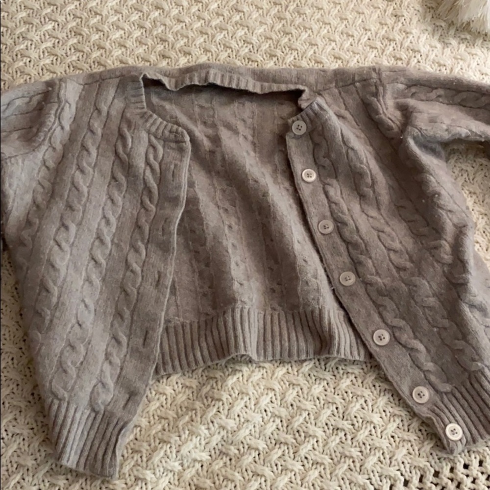 Brandy Melville sweater